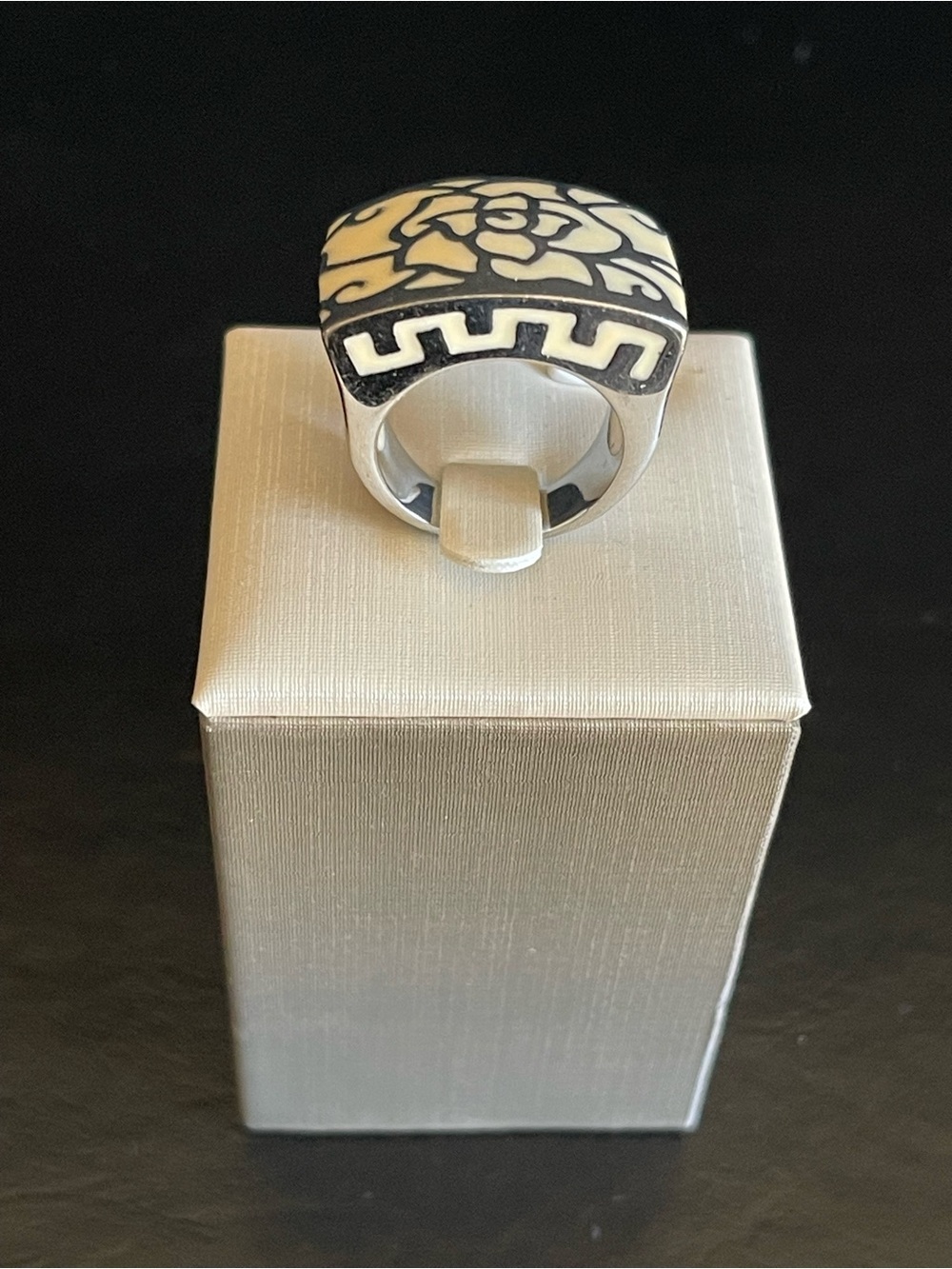 Silver tone Floral Statement Ring.